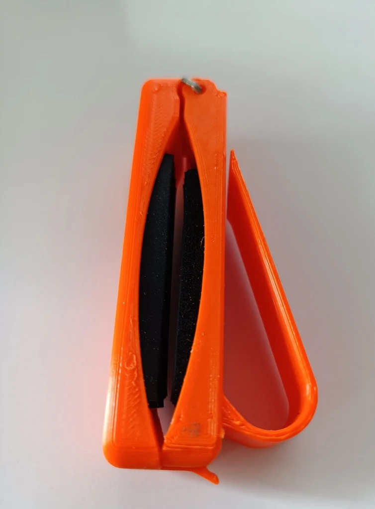 Support de lunettes pour le pare-soleil de la voiture