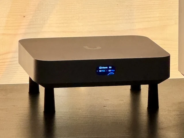 Pieds de montée pour Unifi UCG Max (4 pièces)