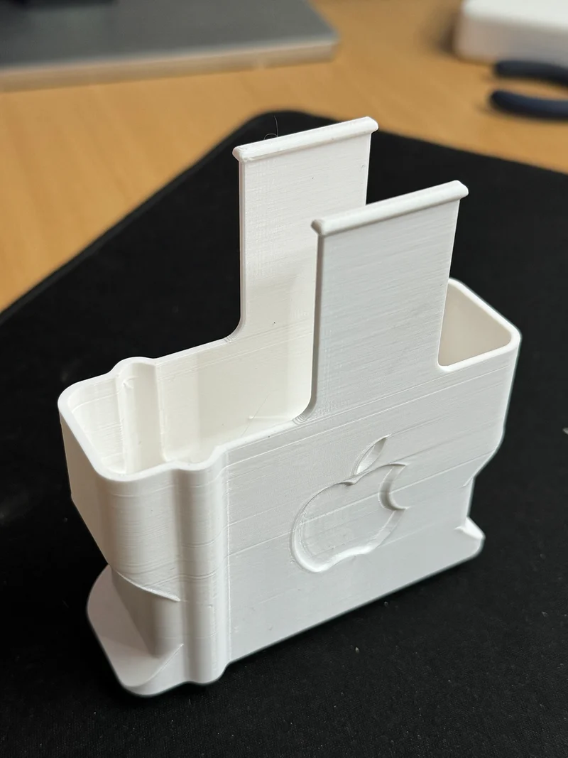 Protection et gestionnaire de câbles pour le chargeur 140W Macbook Pro