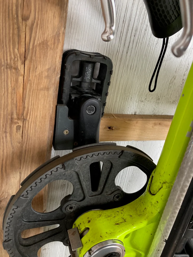 Support mural pour vélo pliant Strida - Optimisez votre rangement
