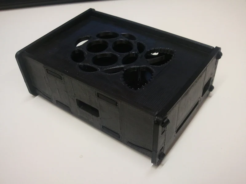 Boîte Adafruit Style Raspberry Pi