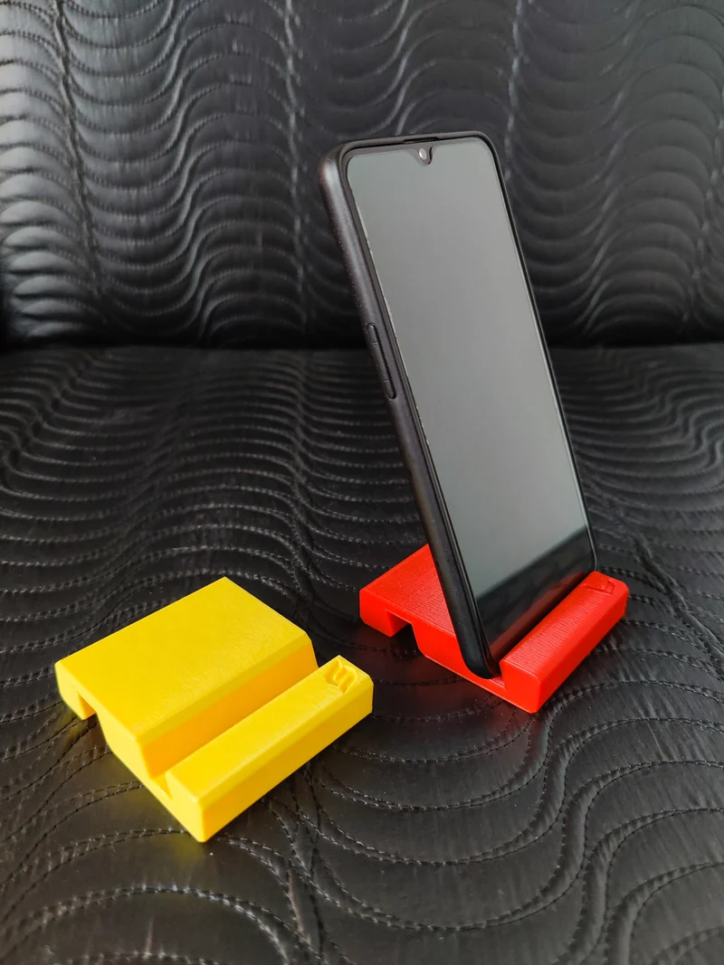 Support de téléphone avec espace réglable pour différents téléphones portables