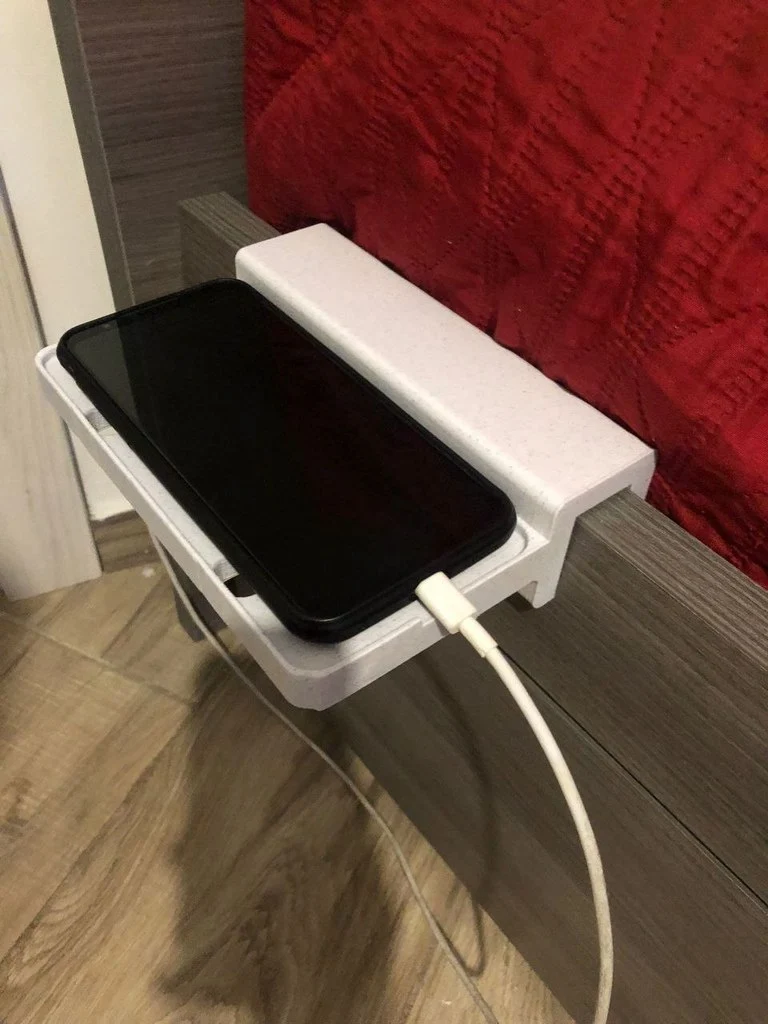Étagère de chevet universelle pour téléphone