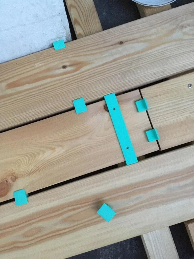 Guide de perçage et entretoise pour planches de terrasse (12 cm)
