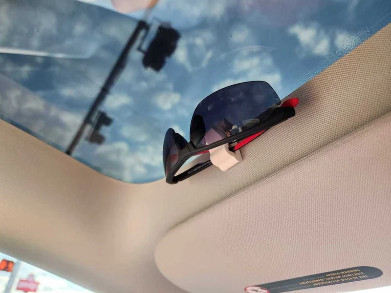 Support de lunettes de soleil pour Tesla Model Y (2022-2023)