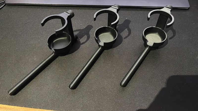 Porte-potions pour oiseaux