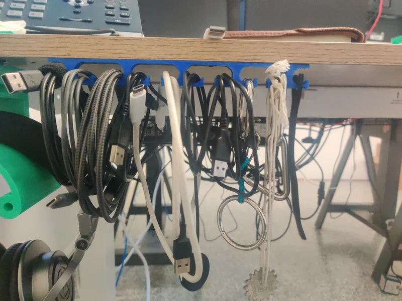 Organisateur de câbles USB pour votre bureau