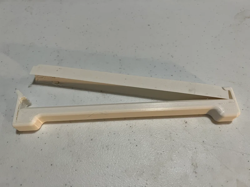 Clip de poche simple en deux parties