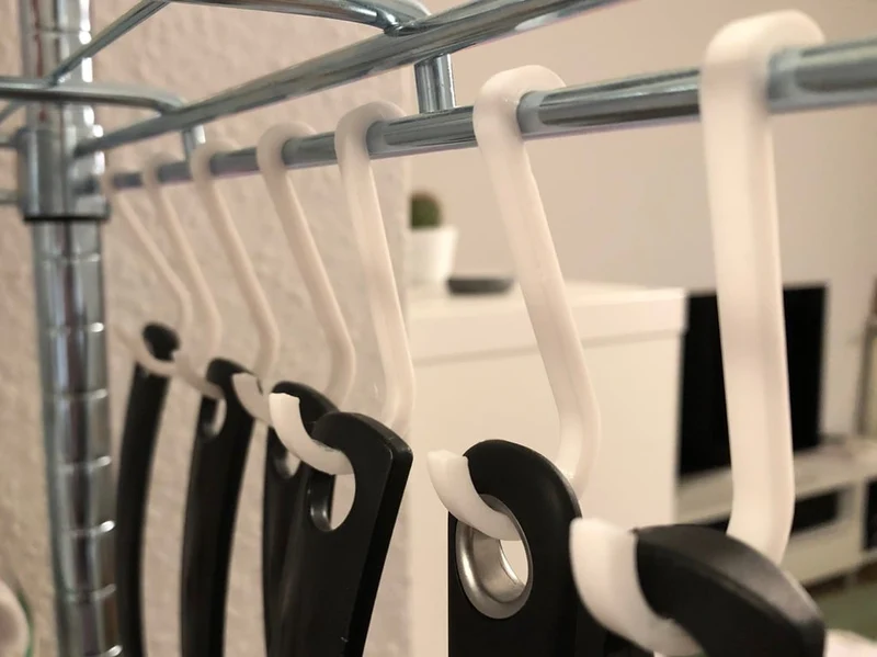 Crochet personnalisable pour l'étagère IKEA OMAR