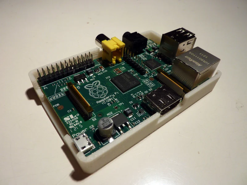 Boîtier Raspberry Pi avec accès GPIO