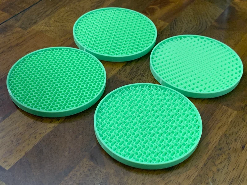 Set de sous-verres et de porte-verres