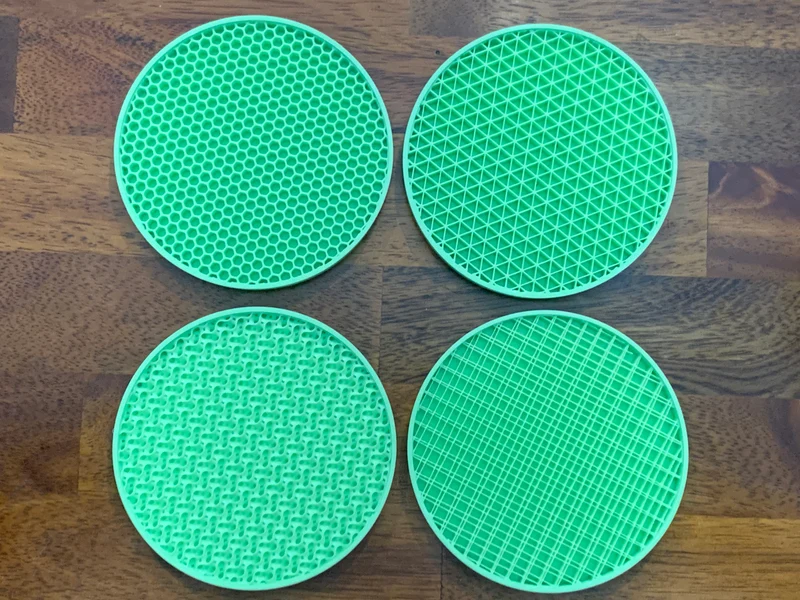 Set de sous-verres et de porte-verres