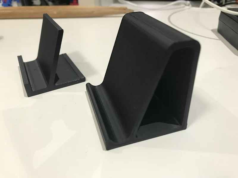 Support simple et robuste pour téléphone et tablette