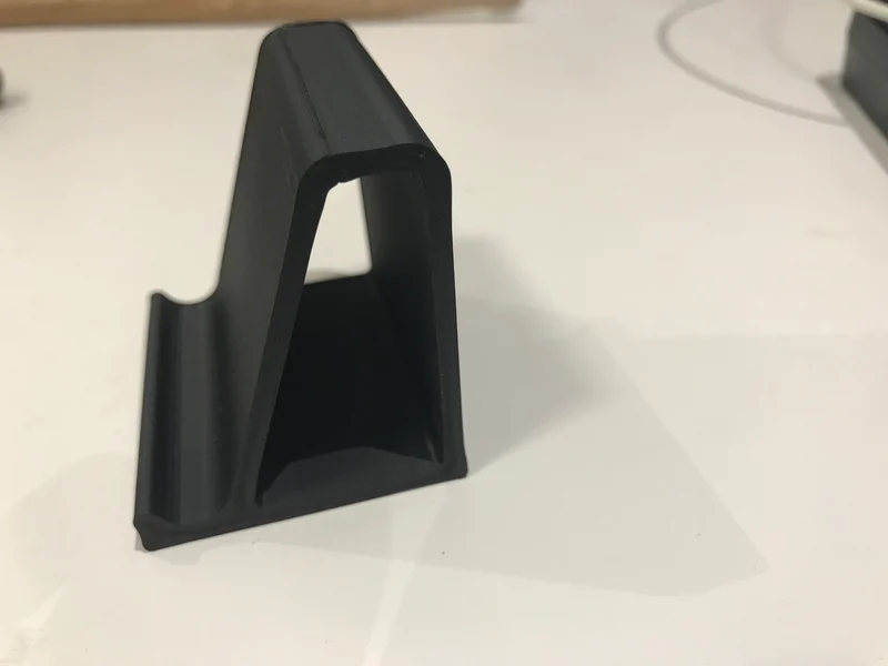 Support simple et robuste pour téléphone et tablette
