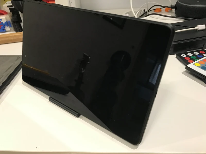 Support simple et robuste pour téléphone et tablette