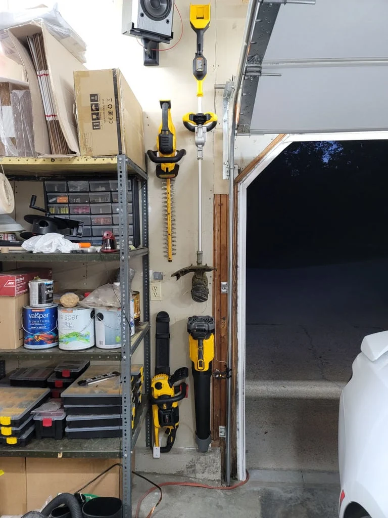 Support mural pour le souffleur à feuilles DeWalt DCBL722