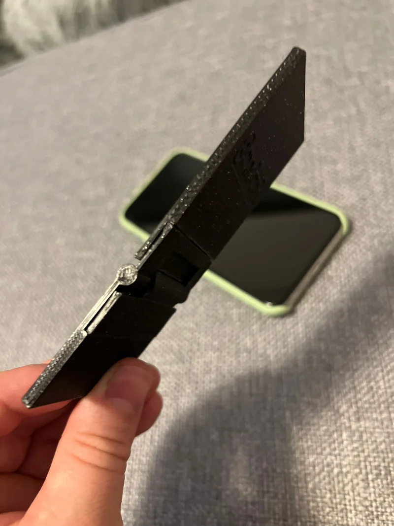 Support pour smartphone de poche v1.0 @madryn3d
