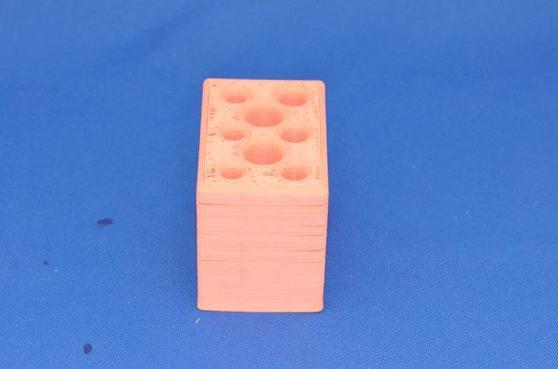 Porte-ustensiles en plastique rose pour crayons, stylos et autres