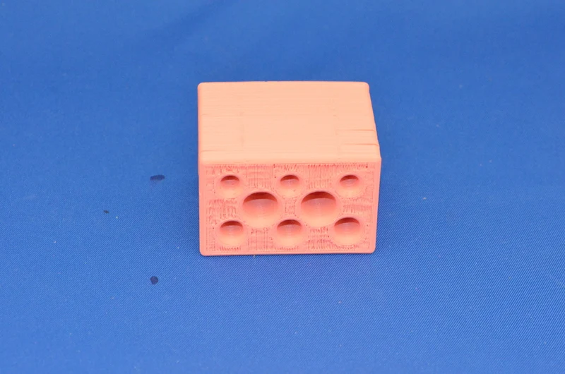 Porte-ustensiles en plastique rose pour crayons, stylos et autres