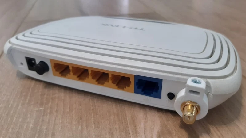 Support d'antenne détachable pour les routeurs TP-Link