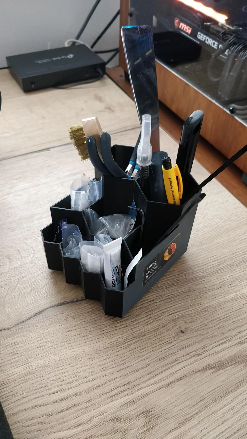Organisateur de bureau en nid d'abeille pour le rangement des outils
