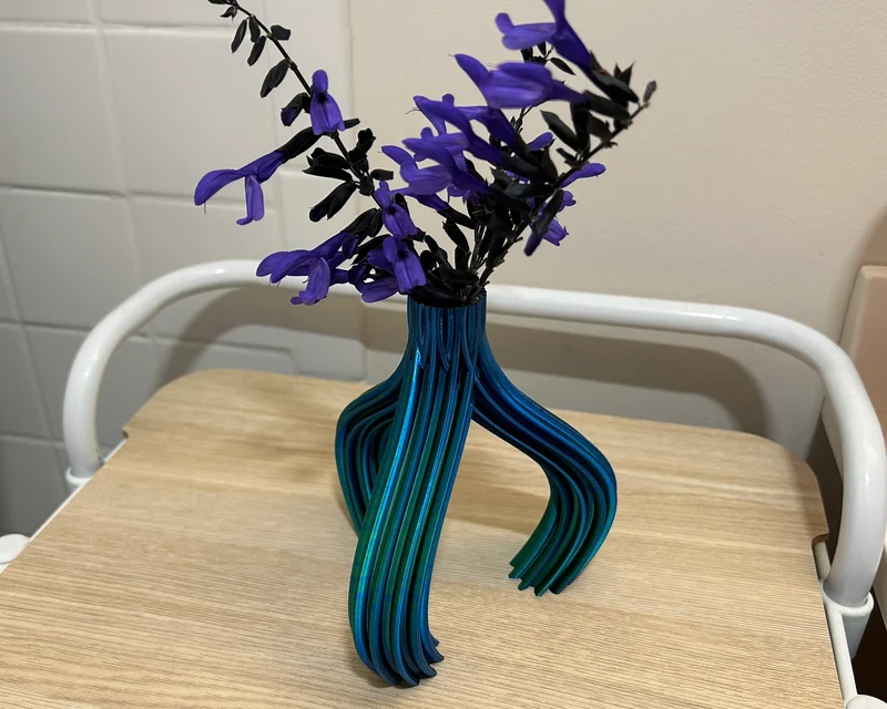 Vase Tri-Gear