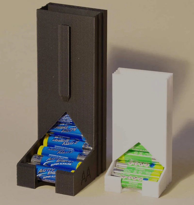 Support pour piles AA et AAA avec fixation murale