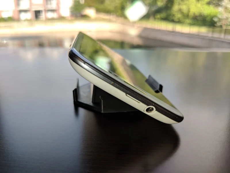 Support de téléphone 4X : petit et léger support de smartphone à quatre angles