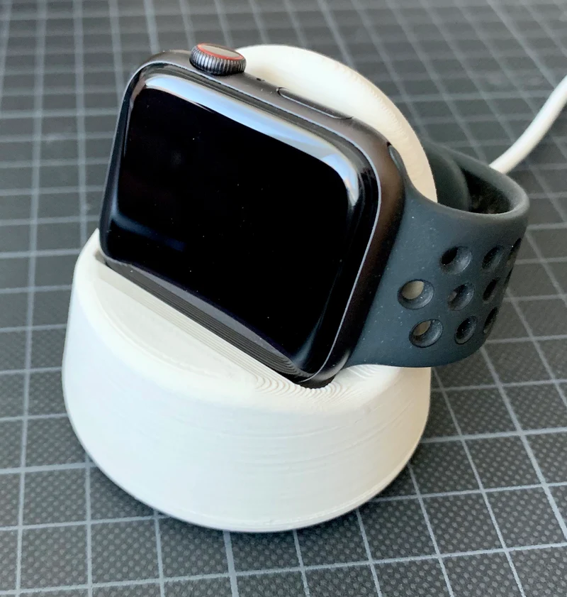 Support pour Apple Watch avec gestion cachée des câbles et fond antidérapant