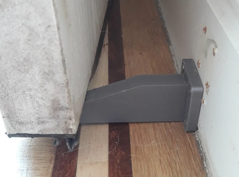 Version plus grande du butoir de porte