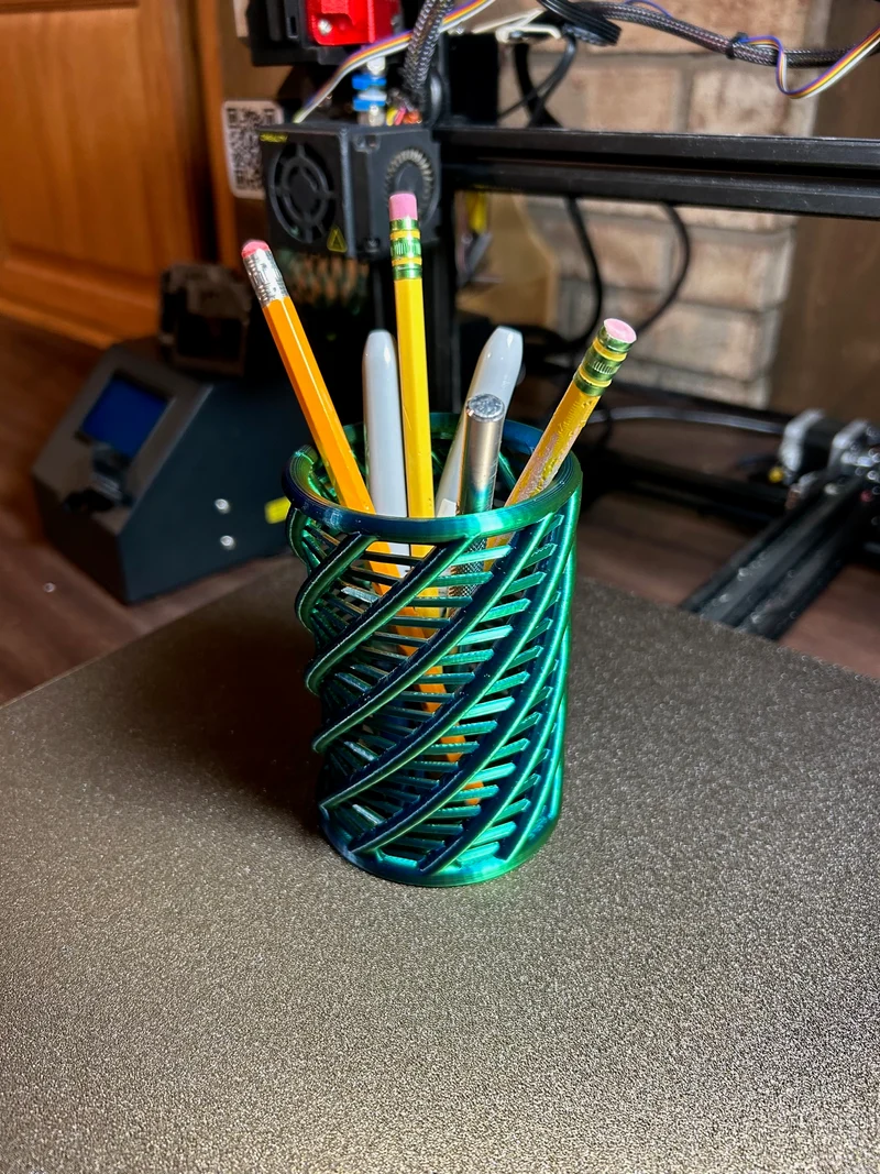 Vase en spirale - Porte-crayon