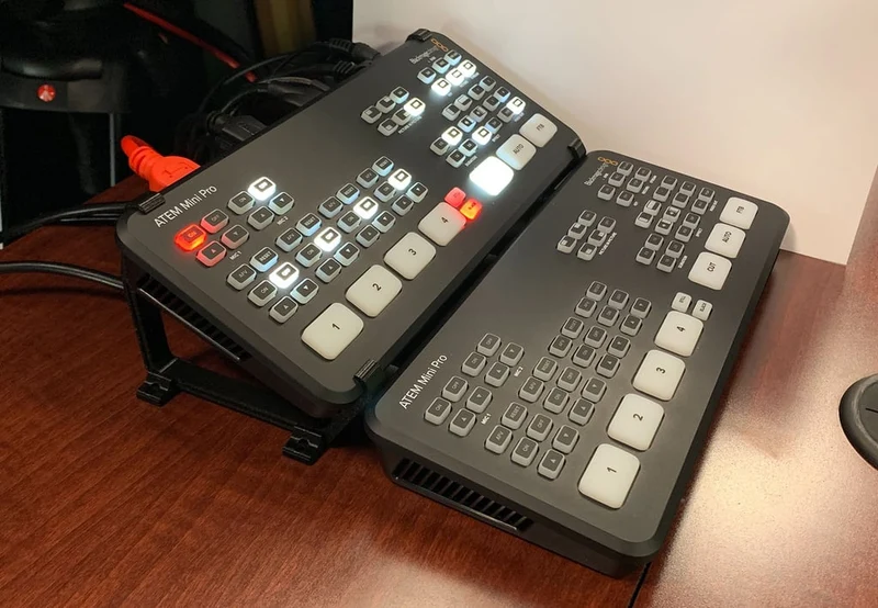 Socle Blackmagic ATEM Mini / Mini Pro pour un meilleur refroidissement et un meilleur angle de vue