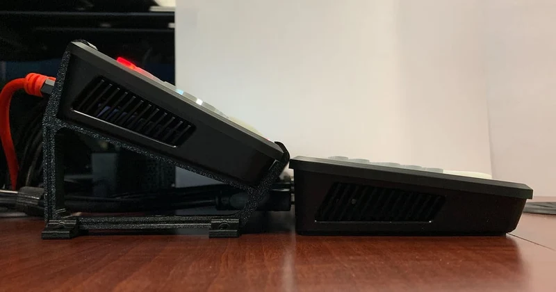 Socle Blackmagic ATEM Mini / Mini Pro pour un meilleur refroidissement et un meilleur angle de vue