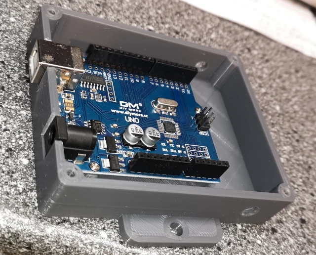 Boîte Arduino avec volets de montage et couvercle pour clone DM DIYMORE
