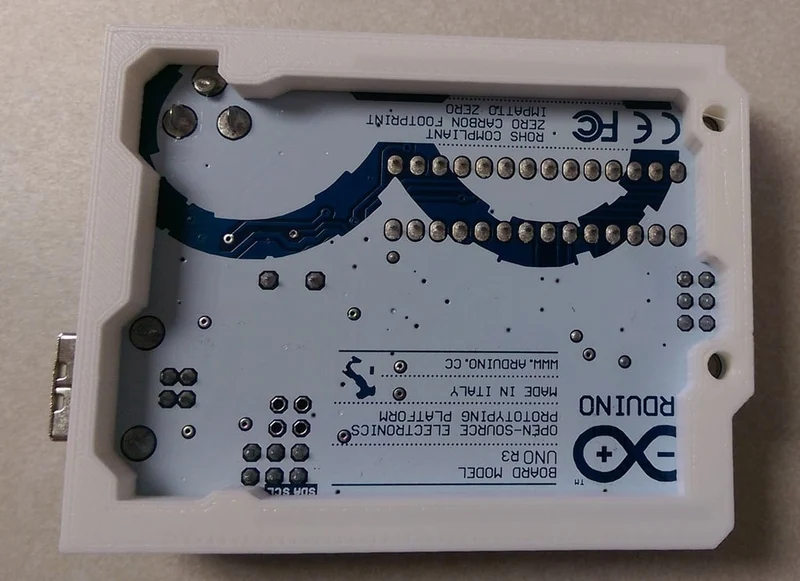 Adruino Uno Mini Bumper Bumper épais et auto-rétentif - Idéal pour les étudiants et les bricoleurs