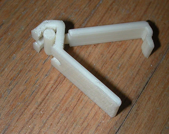 Pince à poche simple pour un usage domestique