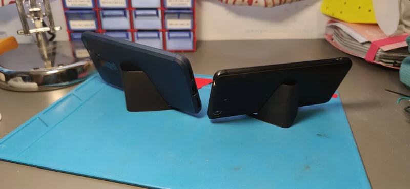 Support de téléphone portable fin et léger pour petits et grands téléphones