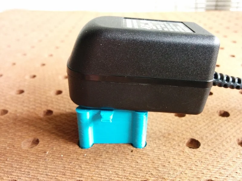 Support de l'adaptateur CA pour l'organisateur 9/32' Pegboard