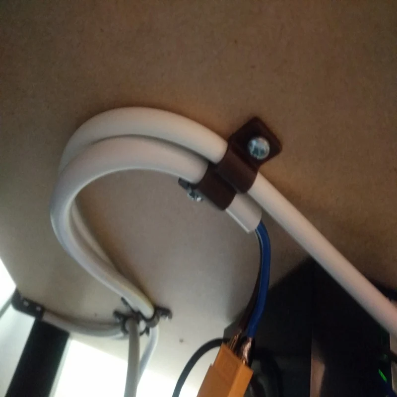 Porte-câbles pour Ikea Lack
