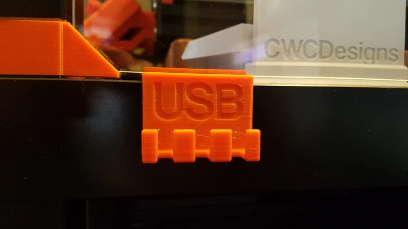 Support USB pour l'organisation et la gestion des câbles