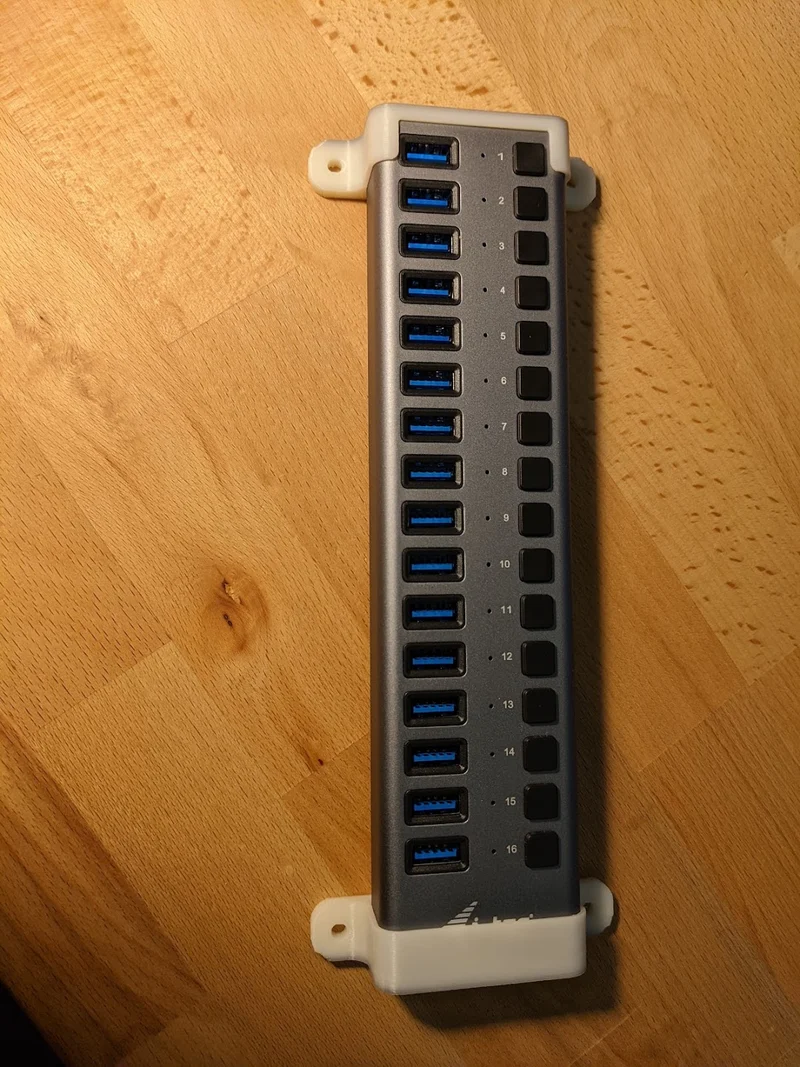i-Tec Charging USB Hub Wall / Table Mount