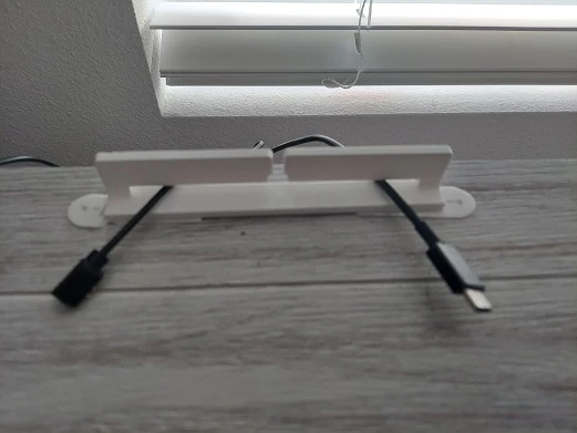 Organisateur de câbles à fente pour les impressions PETG