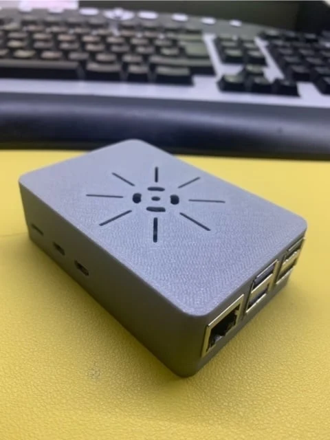 Boîtier Raspberry Pi 5 avec différentes options