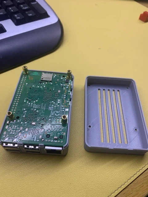 Boîtier Raspberry Pi 5 avec différentes options