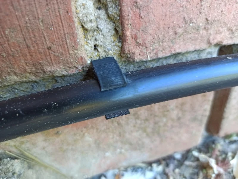 Gardena Micro Drip 13mm Pipe Clamp pour montage mural