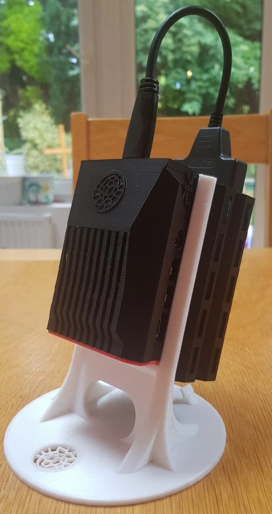 Boîtier Overclocked Raspberry Pi 4 avec support SSD et socle