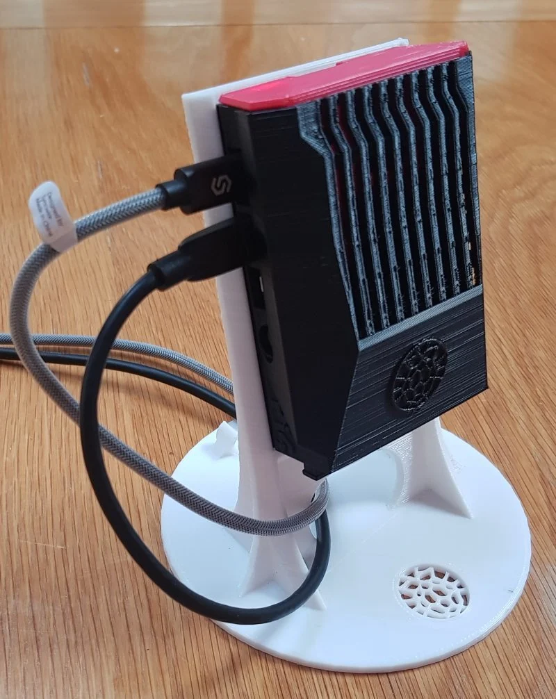 Boîtier Overclocked Raspberry Pi 4 avec support SSD et socle