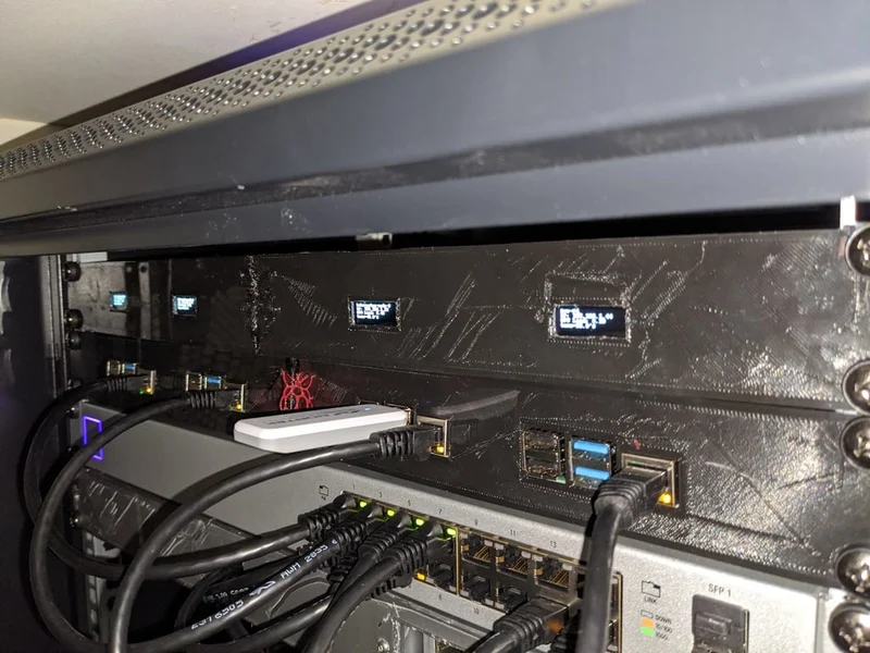 Support de rack pour quatre Raspberry Pi