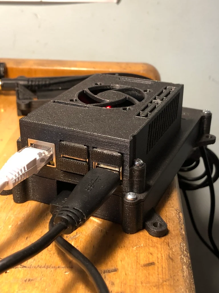 Raspberry Pi 3 - Boîtier avec ventilateur sur le dessus