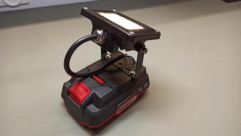 Parkside X20V Team LED 10W Projecteur / Lampe de travail pour camping et atelier
